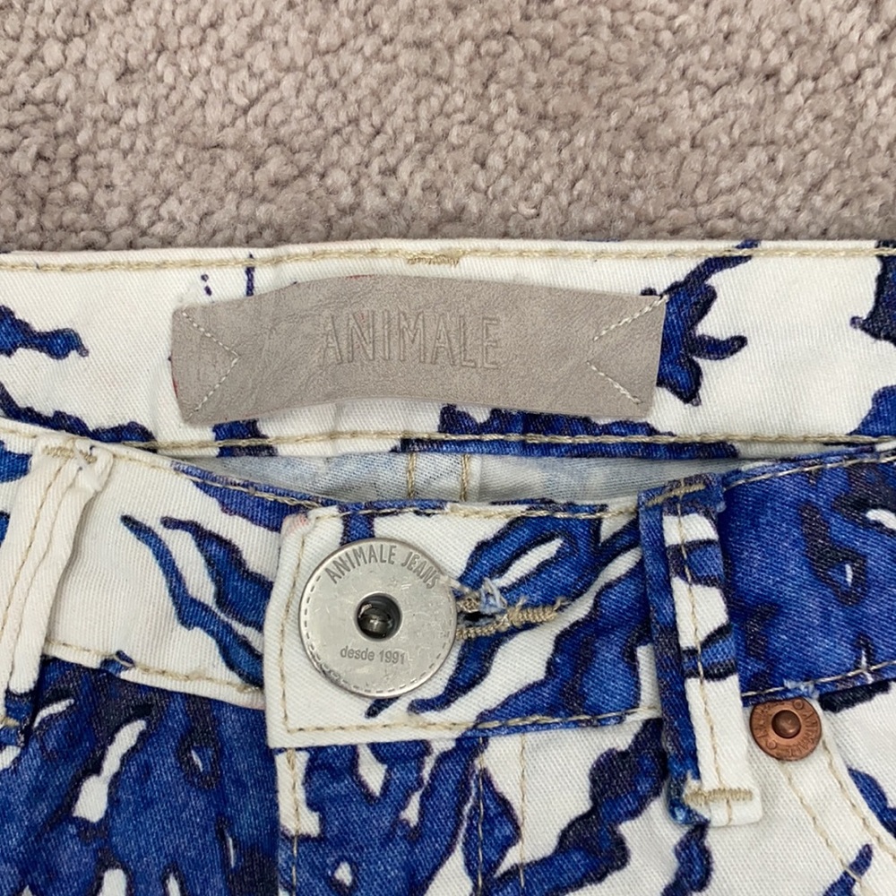 Printed Skinny. - Picture 3 of 5